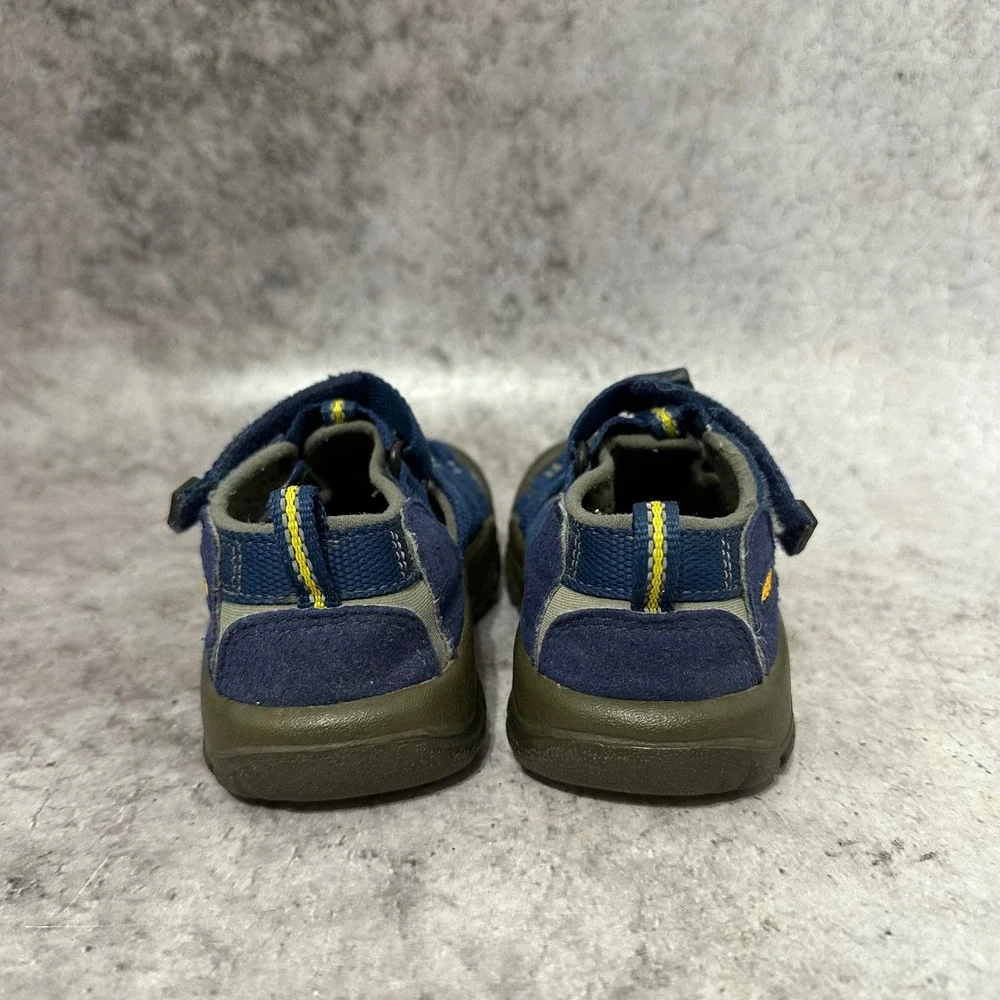 KEEN Newport H2 Sandals Kids Size 9 Blue Water Shoes Closed Toe Washable Hiking